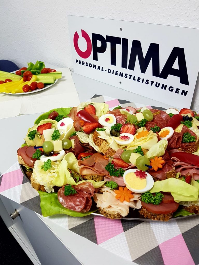 Gesunder Salat beim Gesundheitstag in der Niederlassung Plauen